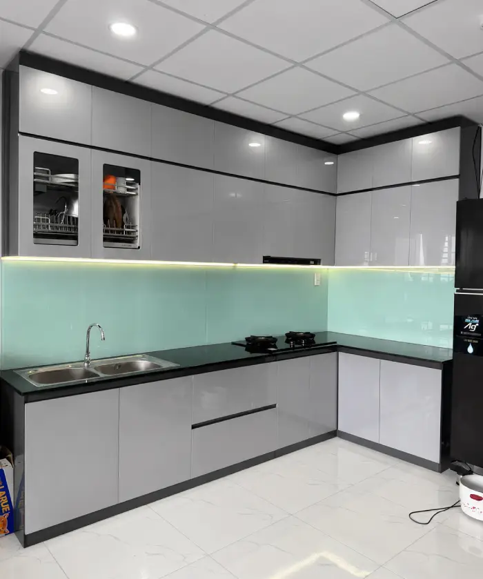 Tủ bếp nhựa Ecoplast cao cấp chữ L có ô lắp bếp từ âm EC-TBNL10