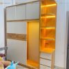 Tủ nhựa quần áo Ecoplast 3 cánh lùa kịch trần kèm LED EC-AR28