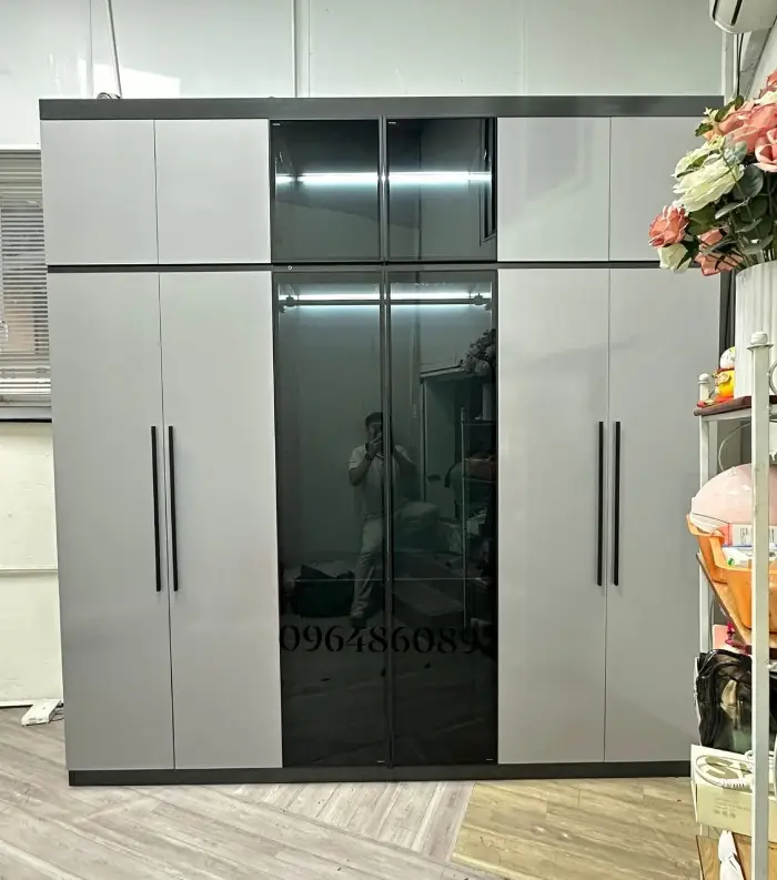Có nên đặt tủ nhựa quần áo đối diện cửa phòng không